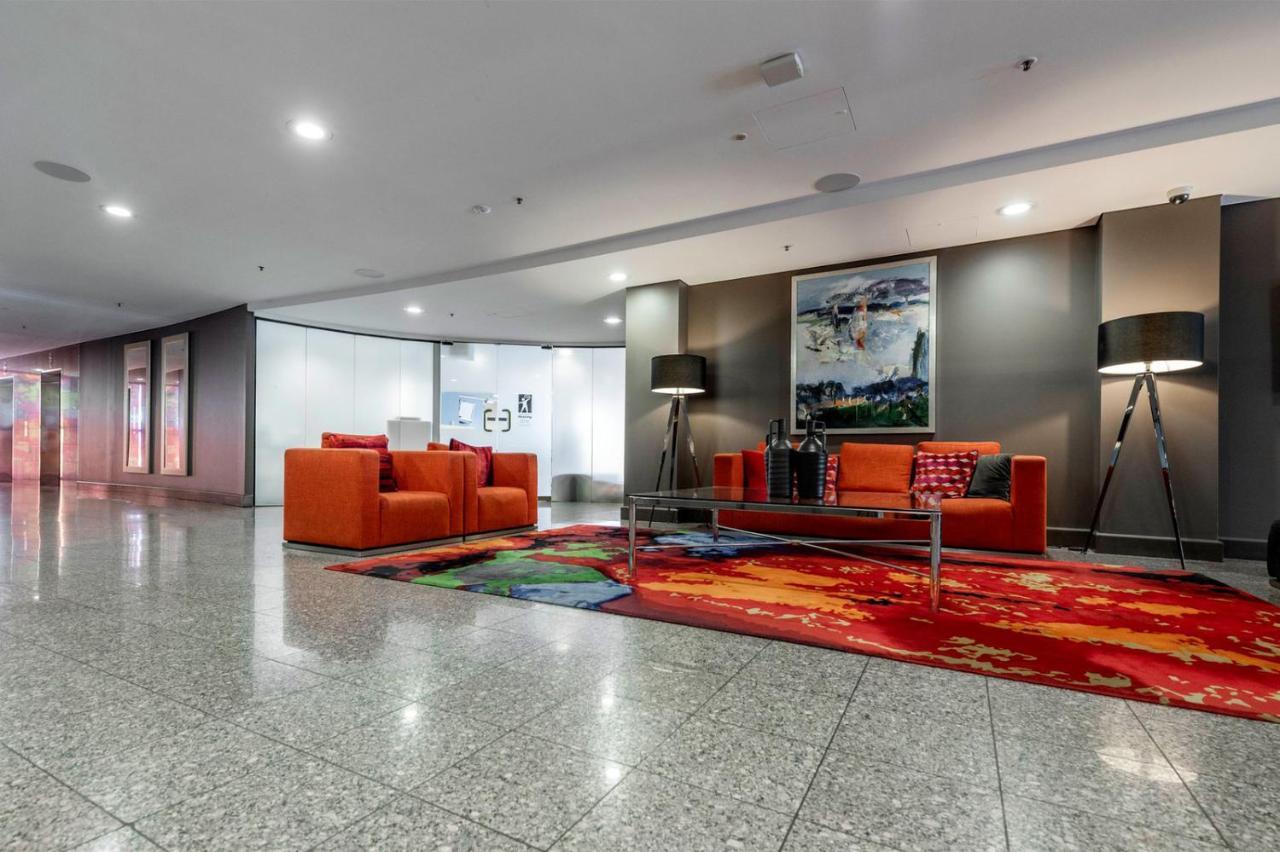 2 Beds 2 Baths Apt In Braddon Cbd - Pool, 1 Free Parking, Gym Apartment Canberra Ngoại thất bức ảnh